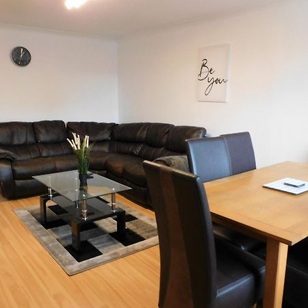 2 Bed Apt On Quiet Cul-De-Sac, Fab Location Paisley Luaran gambar