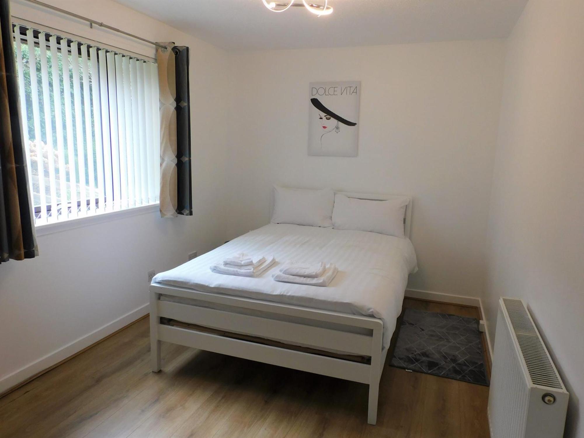 2 Bed Apt On Quiet Cul-De-Sac, Fab Location Paisley Luaran gambar