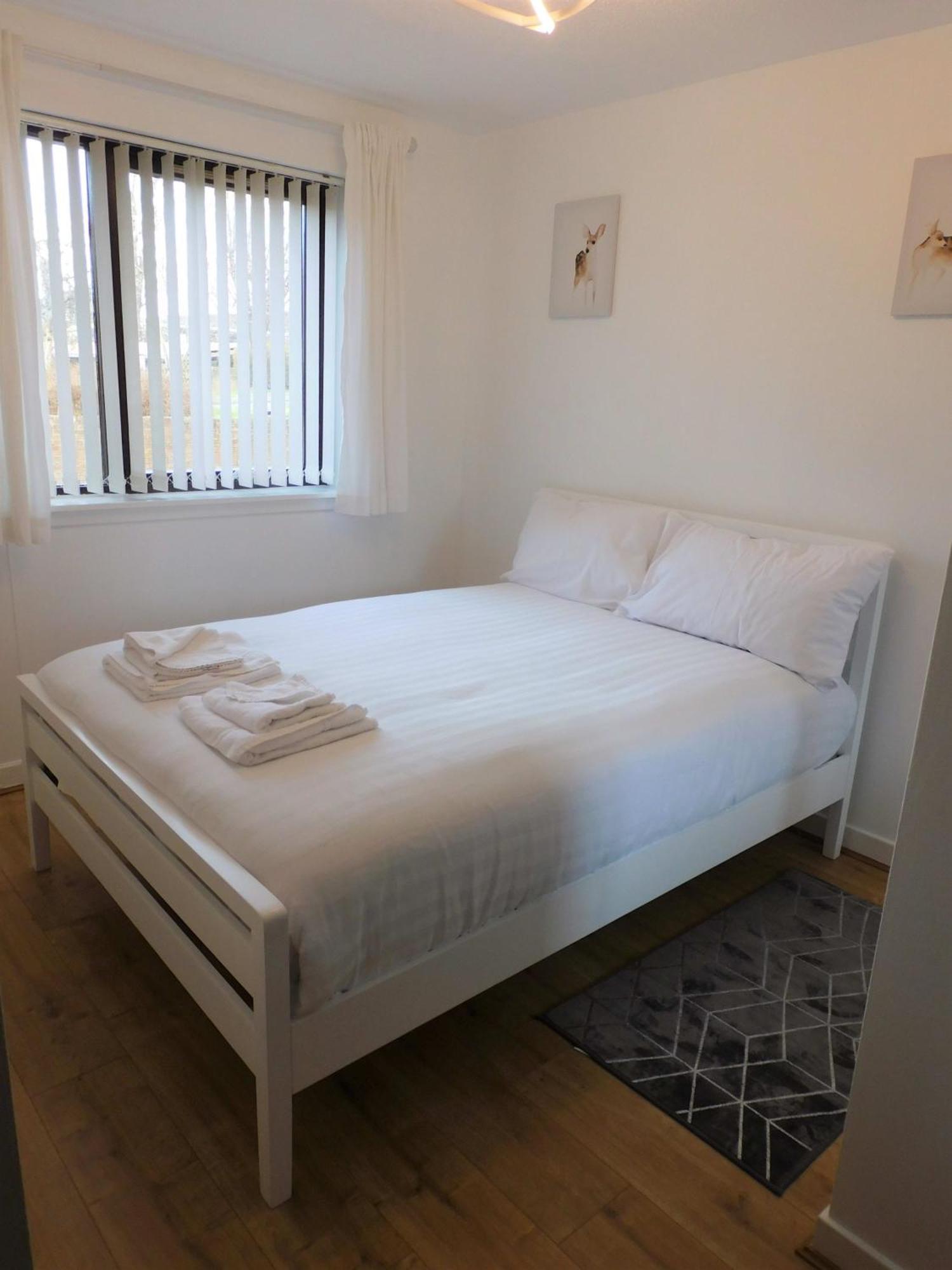 2 Bed Apt On Quiet Cul-De-Sac, Fab Location Paisley Luaran gambar