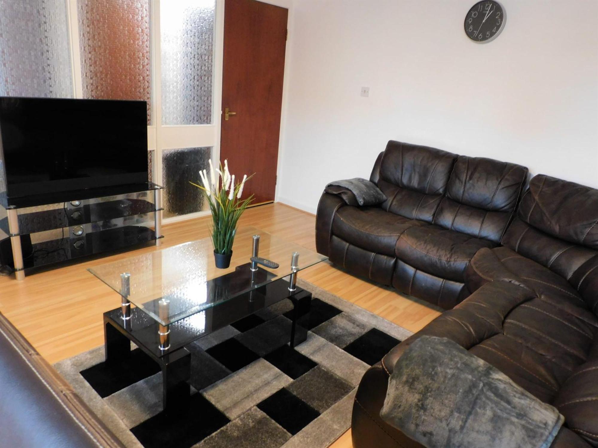 2 Bed Apt On Quiet Cul-De-Sac, Fab Location Paisley Luaran gambar